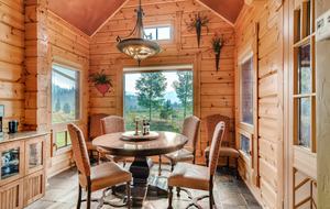 Luxe Estate with Hot Tub, Theater & Chef's Kitchen - Breckenridge, Colorado