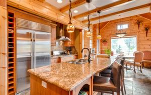 Luxe Estate with Hot Tub, Theater & Chef's Kitchen - Breckenridge, Colorado