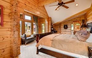 Luxe Estate with Hot Tub, Theater & Chef's Kitchen - Breckenridge, Colorado