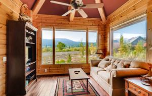 Luxe Estate with Hot Tub, Theater & Chef's Kitchen - Breckenridge, Colorado