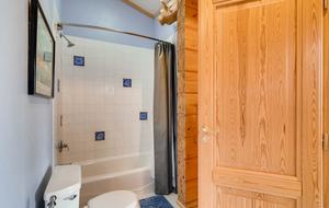 Luxe Estate with Hot Tub, Theater & Chef's Kitchen - Breckenridge, Colorado