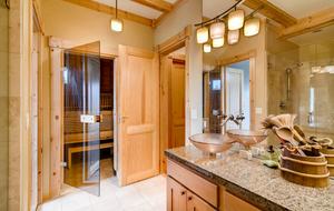 Luxe Estate with Hot Tub, Theater & Chef's Kitchen - Breckenridge, Colorado