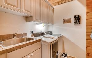 Luxe Estate with Hot Tub, Theater & Chef's Kitchen - Breckenridge, Colorado