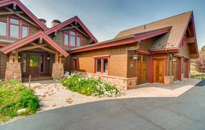 Luxe Estate with Hot Tub, Theater & Chef's Kitchen - Breckenridge, Colorado