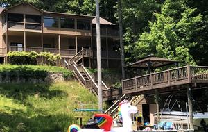 Smith Mountain Lake 5 Bedroom - Moneta, Virginia