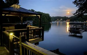 Smith Mountain Lake 5 Bedroom - Moneta, Virginia