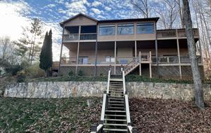 Smith Mountain Lake 5 Bedroom - Moneta, Virginia