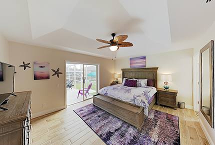 New Listing! Waterfront Getaway w/ Private Pool - Cape Coral, Florida