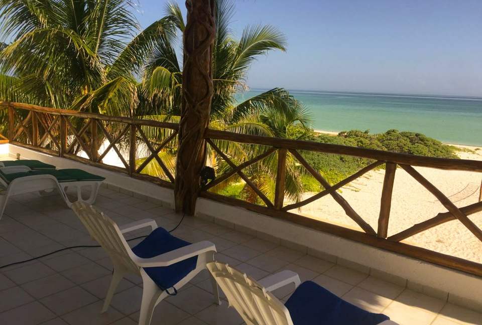Beach front house with pool in Yucatan - Chicxulub Puerto, Mexico