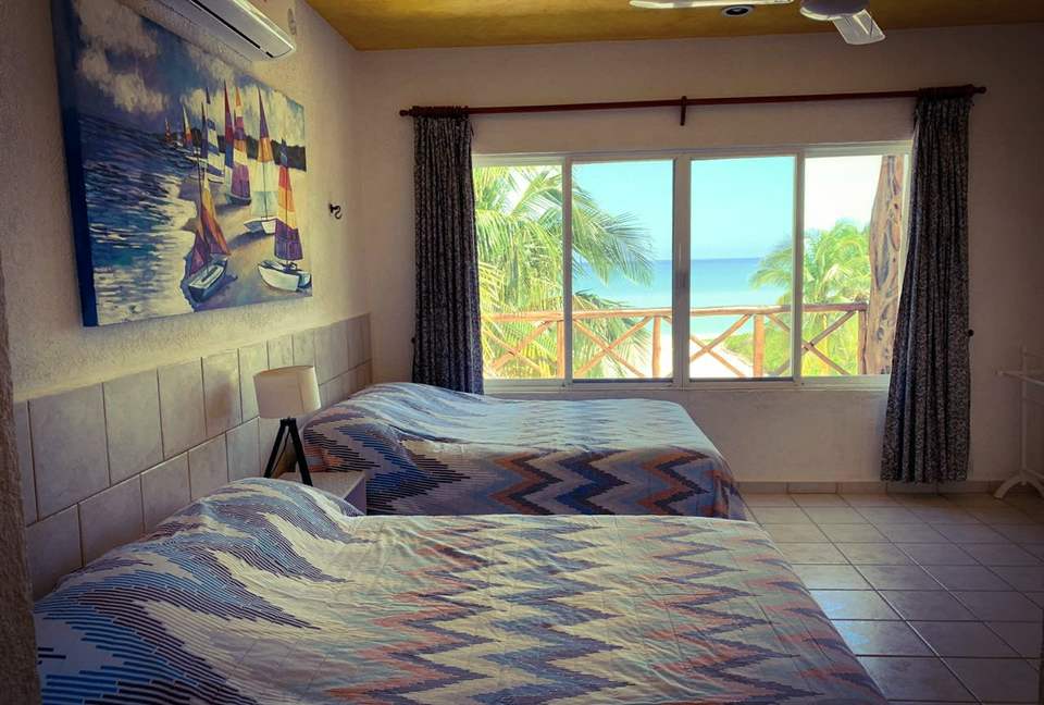 Beach front house with pool in Yucatan - Chicxulub Puerto, Mexico