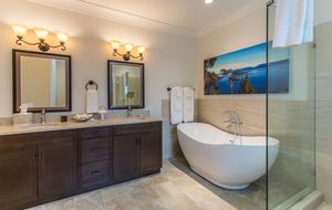 SookePoint 2-Bedroom Ocean Cottage - Sooke, Canada