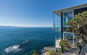 SookePoint 2-Bedroom Ocean Cottage - Sooke, Canada
