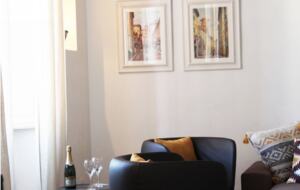 Chic Apartment Steps from the Duomo - Florence - Florence, Italy