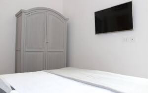 Chic Apartment Steps from the Duomo - Florence - Florence, Italy