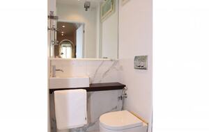 Chic Apartment Steps from the Duomo - Florence - Florence, Italy