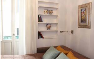 Chic Apartment Steps from the Duomo - Florence - Florence, Italy