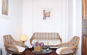 Chic Apartment Steps from the Duomo - Florence - Florence, Italy