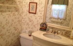 Lakefront Victorian Estate - East Haddam, Connecticut