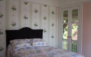 Lakefront Victorian Estate - East Haddam, Connecticut