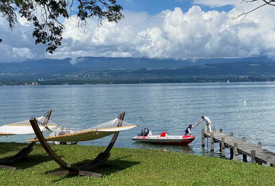 Lake Geneva frontlake House & Private Beach - Nernier, France