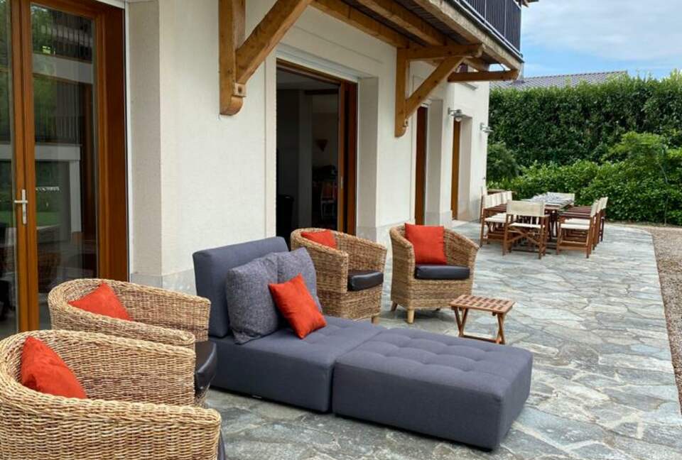 Lake Geneva frontlake House & Private Beach - Nernier, France