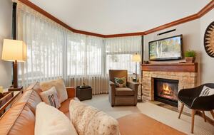 Ski-in/out - Everline Resort (formerly Resort at Squaw Creek) - Olympic Valley, California