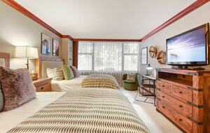 Ski-in/out - Everline Resort (formerly Resort at Squaw Creek) - Olympic Valley, California