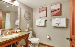 Ski-in/out - Everline Resort (formerly Resort at Squaw Creek) - Olympic Valley, California