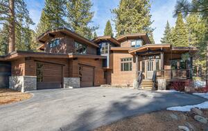 Lavish & Modern Alpine Escape | Near Golf & Skiing - Truckee, California