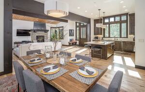 Lavish & Modern Alpine Escape | Near Golf & Skiing - Truckee, California