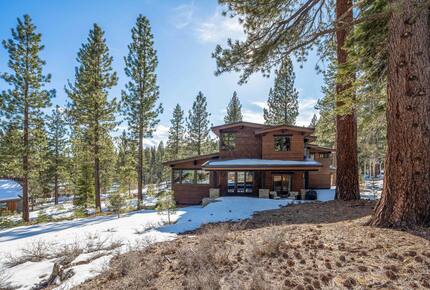 Lavish & Modern Alpine Escape | Near Golf & Skiing