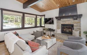 Lavish & Modern Alpine Escape | Near Golf & Skiing - Truckee, California