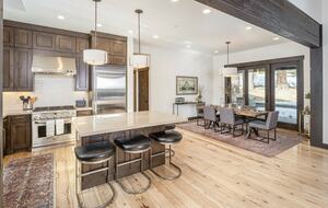 Lavish & Modern Alpine Escape | Near Golf & Skiing - Truckee, California