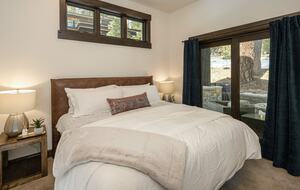 Lavish & Modern Alpine Escape | Near Golf & Skiing - Truckee, California