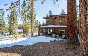 Lavish & Modern Alpine Escape | Near Golf & Skiing - Truckee, California