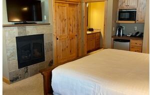 Sage Canyon Luxury 2BR Cabin - Powell Butte, Oregon