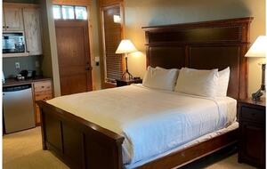 Sage Canyon Luxury 2BR Cabin - Powell Butte, Oregon