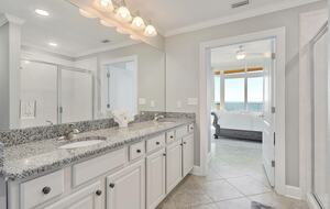 Spacious beach condo with Gorgeous Views - Orange Beach, Alabama