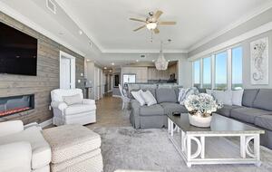 Spacious beach condo with Gorgeous Views - Orange Beach, Alabama