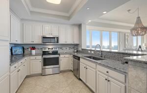 Spacious beach condo with Gorgeous Views - Orange Beach, Alabama