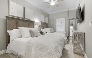 Spacious beach condo with Gorgeous Views - Orange Beach, Alabama