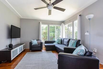 San Diego Beachside Bungalow