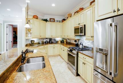 Luxtays Hilton Head | Pool, Golf Cart & Elevator