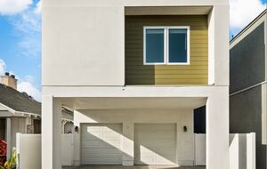 Home exchange in Newport Beach CA, exterior view of the rear carport