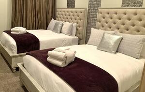 Home exchange in Breckenridge CO, lower level master with 2 queen beds