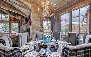 Home exchange in Breckenridge CO, round dining table for 8