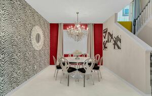 Home exchange in Kissimmee FL, dining room with round table for 8