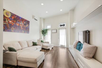 New Orleans Warehouse District Townhome - New Orleans, Louisiana