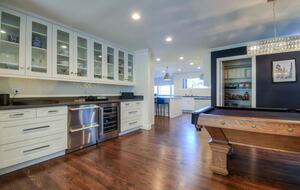 Home exchange in Mill Valley CA, bonus room with bar & pool table