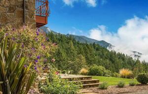 Home exchange in Calistoga CA with Mt St Helena in the background